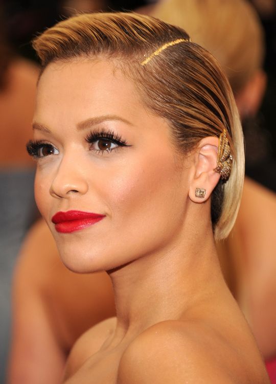 met-gala-2014-hair-makeup-rita-ora-w540