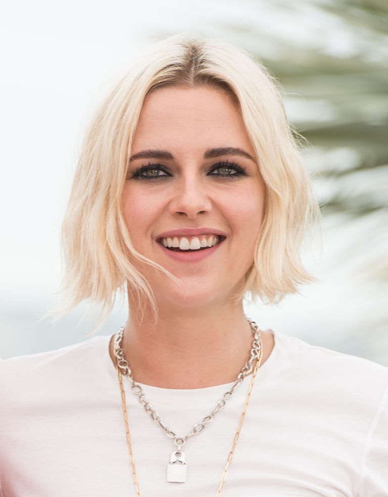 gallery-1463416850-kristen-stewart-platinum-blonde-lob